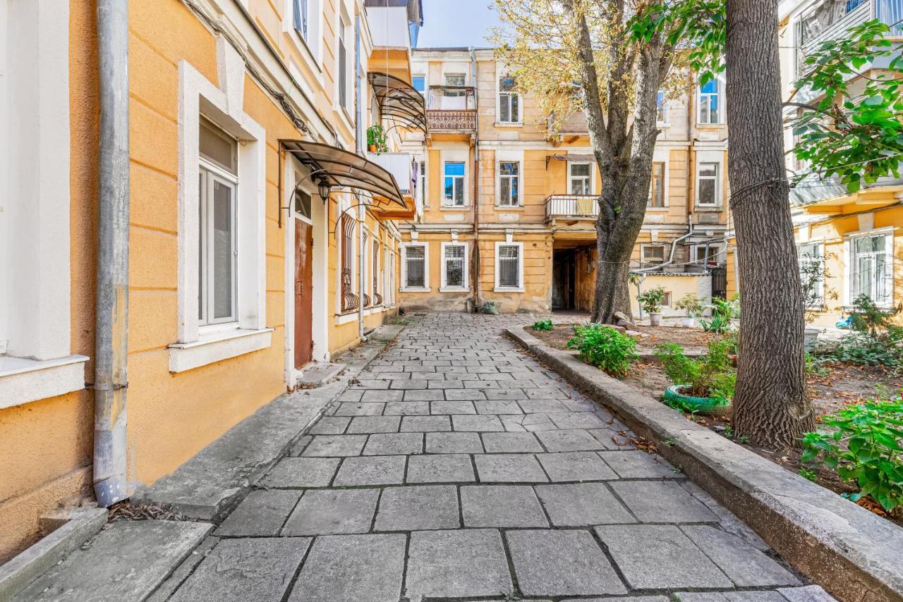 Апартаменты Квартира с балконом и 2 спальнями Na Knyazheskoy Одесса Экстерьер фото